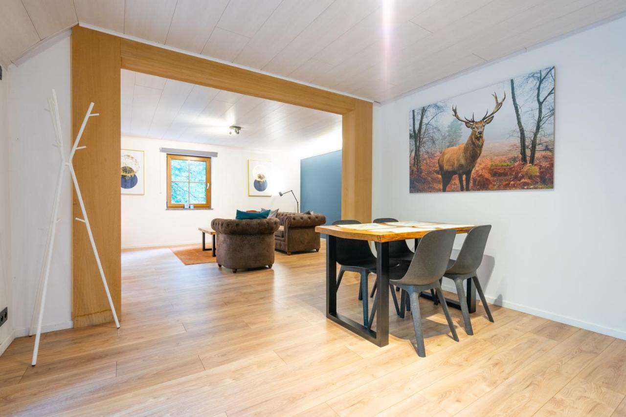 Bills Lodge, le plaisir de la rivière à 2 minutes du centre! La-Roche-en-Ardenne Esterno foto