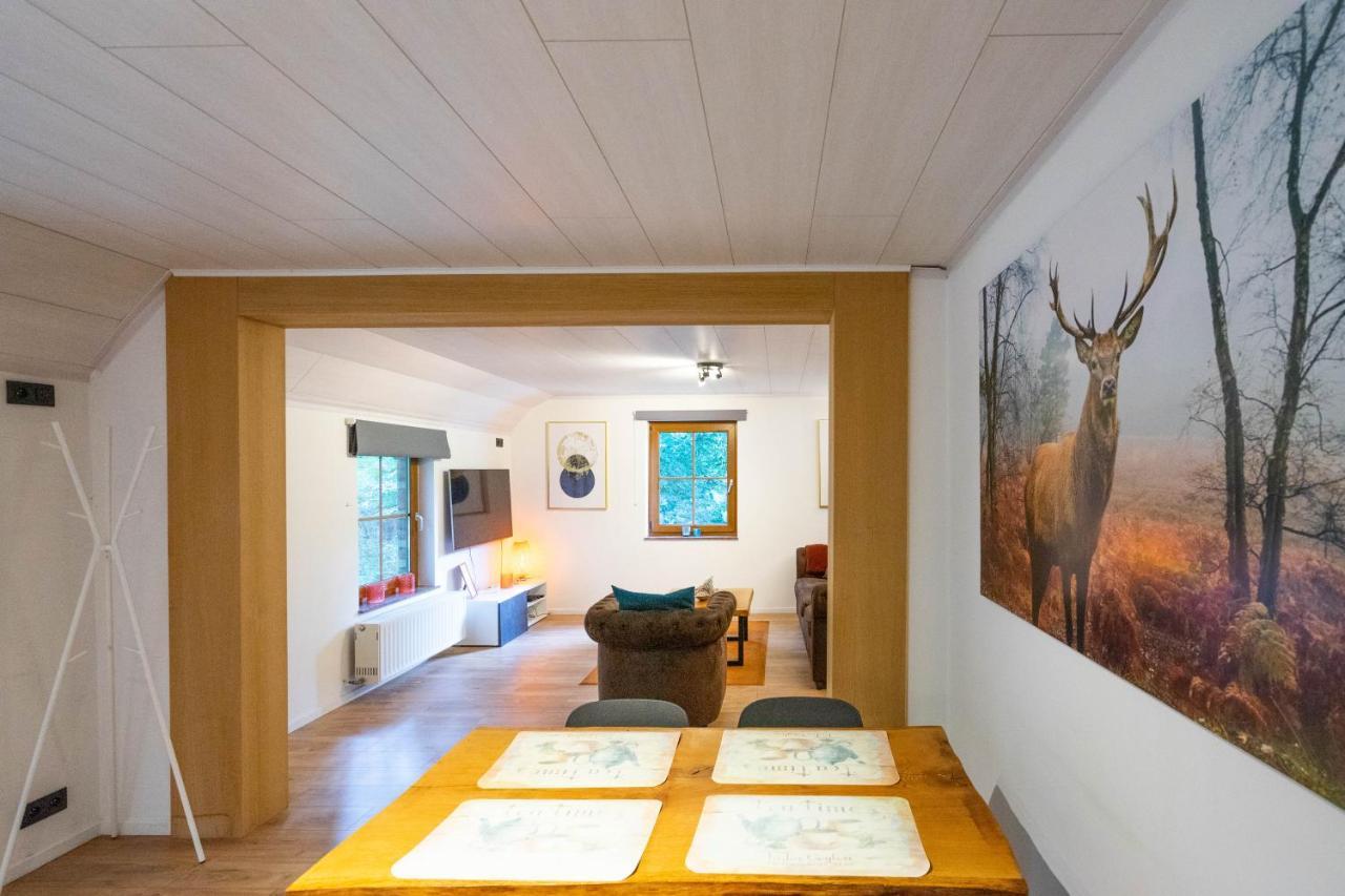 Bills Lodge, le plaisir de la rivière à 2 minutes du centre! La-Roche-en-Ardenne Esterno foto